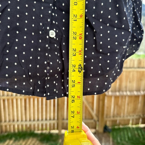 J. Crew Polka Dot Diamond Pattern Tuxedo Front Button Down Navy Top size 10 - Picture 5 of 10